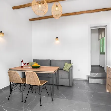 Aparthotel Agalipa